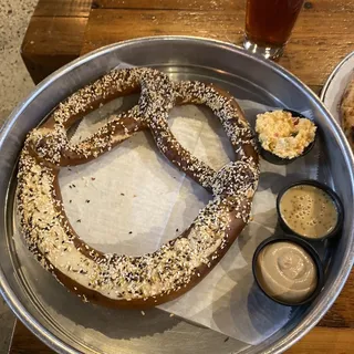 Everything Pretzel