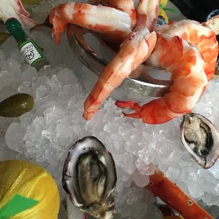 Mastro's Signature Seafood Tower
