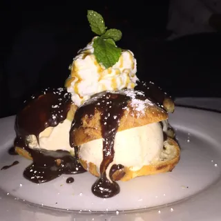 Profiteroles