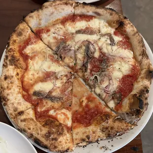 ELISA Mozzarella, Toscano Salame, Fennel, Onion, Oregano, Pecorino Romano -- hold salami substitute anchovy