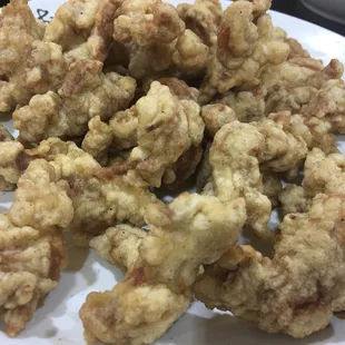 food, chicken wings and fried chicken
