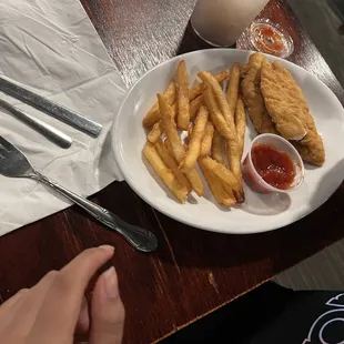 Chicken tender with potatoes