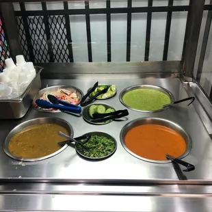 Salsa bar !!