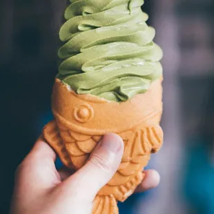 Matcha soft serve in taiyaki
 IG: @thephotographerfoodie