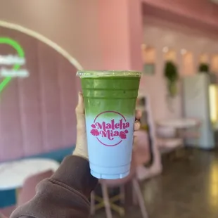 ig: @whatsviveating  |  bluetiful matcha latte