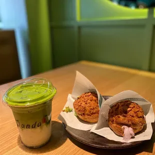 Matcha latte &amp; puffs