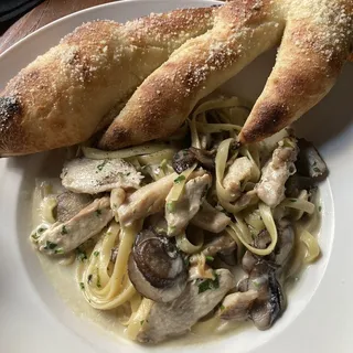 Chicken Fettuccine Alfredo