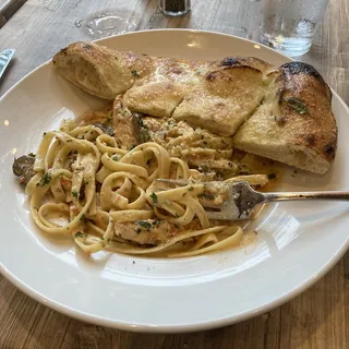Chicken Fettuccine Alfredo