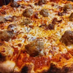 Spicy Meatball Pizza
