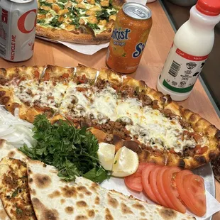 Lahmacun Chicken Pesto Delight (M)