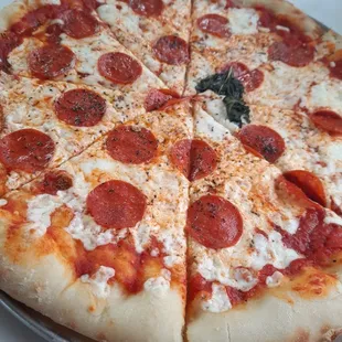 Pepperoni pizza