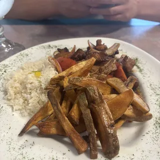 Saltado de Pollo