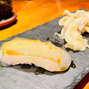 Nigiri with seaweed