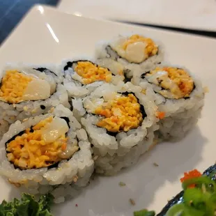 Spicy scallop roll (it&apos;s mixed with crab): 2.5/5