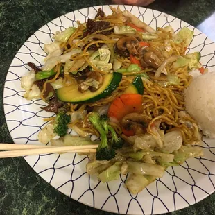 Beef yakisoba!  So tasty!