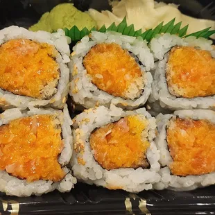 Spicy salmon roll