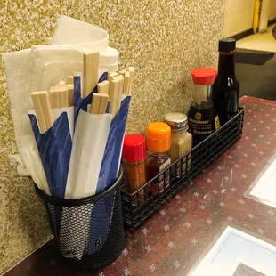 Condiments and chopsticks .