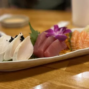 a plate of sashi