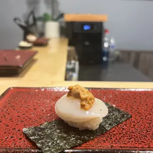 uni scallop hand roll