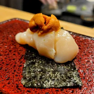 Scallop and Uni dusted with Himalayan rock salt