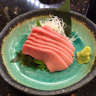 Blue Fin Tuna Otoro sashimi (Highly Fatty Tuna)