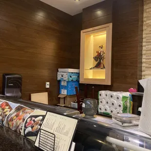 sushi and sashimi, interior