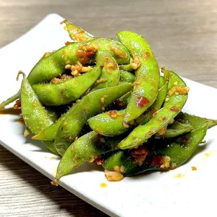 Spicy garlic Edamame