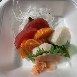 Sashimi (as part of a Dinner Bento to go) 10/2021