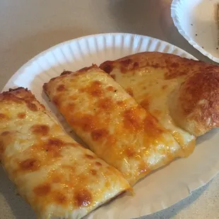 Cheesy bread is great! Sooo much cheese!