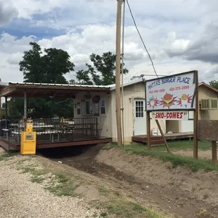 a sign for the restaurant