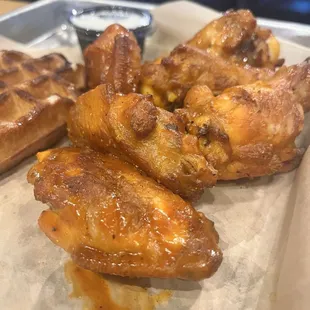 chicken wings and fried chicken, chicken, poultry, bbq chicken, fried chicken wings, food, bbq wings, chicken wings, fried chicken