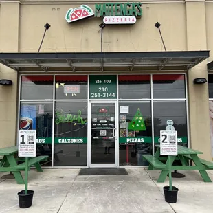 Mattenga&apos;s entrance.
