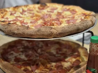 Stout's Pizza