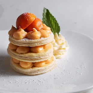 Pesche: Peach and Cream Filled Crisp Puff Pastry photographed by @damoneats