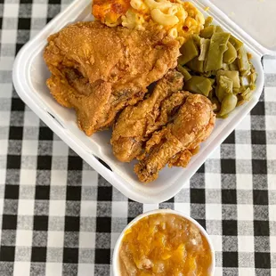 Fried chicken, Mac and cheese, Green Beans AND peach cobbler @tiffhuangry