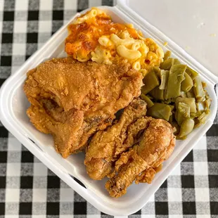 Fried chicken, Mac and cheese, Green Beans @tiffhuangry