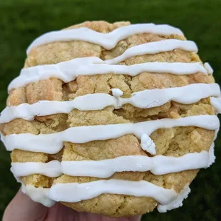Lemon Oreo Cookie from Honeybear Bake Shop