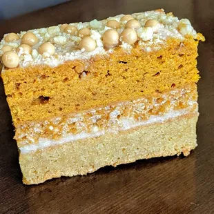 Brown Butter Pumpkin Blondie from Honeybear Bake Shop | Instagram: @telephonesmoothie