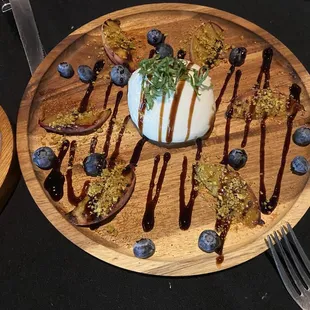 Grilled peach and burratta