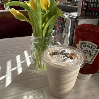Milk and Cookies Shake