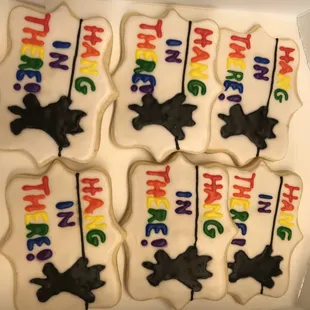 &quot;1980s motivational cat poster&quot;-inspired cookies