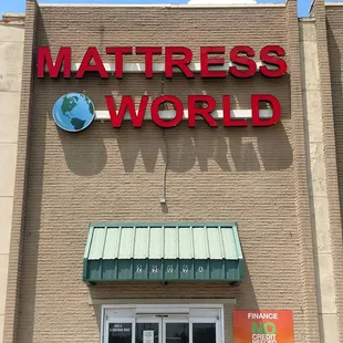 Storefront picture of Mattress World Tulsa!!!
