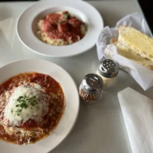 And one last look at the main course - I've never had better lasagna in my life - and there's a reason for it!