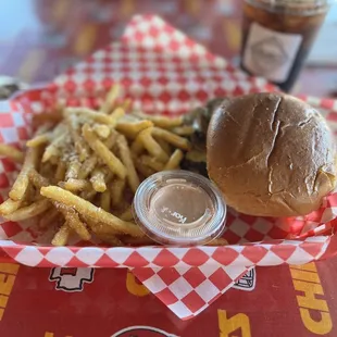 Single Burger garlic fries