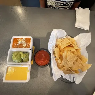 App Trio-Queso, Guac, Spicy Beans, Salsa and Chips