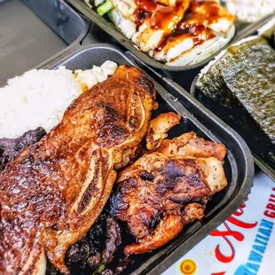 Hawaiian BBQ mix: Beef, Chicken, Kalbi short ribs w rice, macaroni salad, and veggies (cabbage, broccolli) ;}~