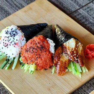 Three Hand Roll Combo ( California, Spicy Tuna, Unagi )