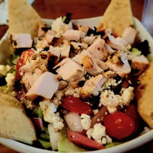 Mediterranean Salad with Chicken