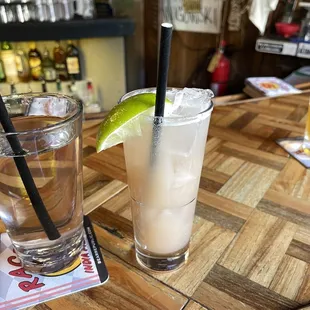 Non-alcoholic paloma