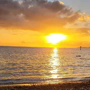 Happy Aloha Friday Sunset, January 3, 2025